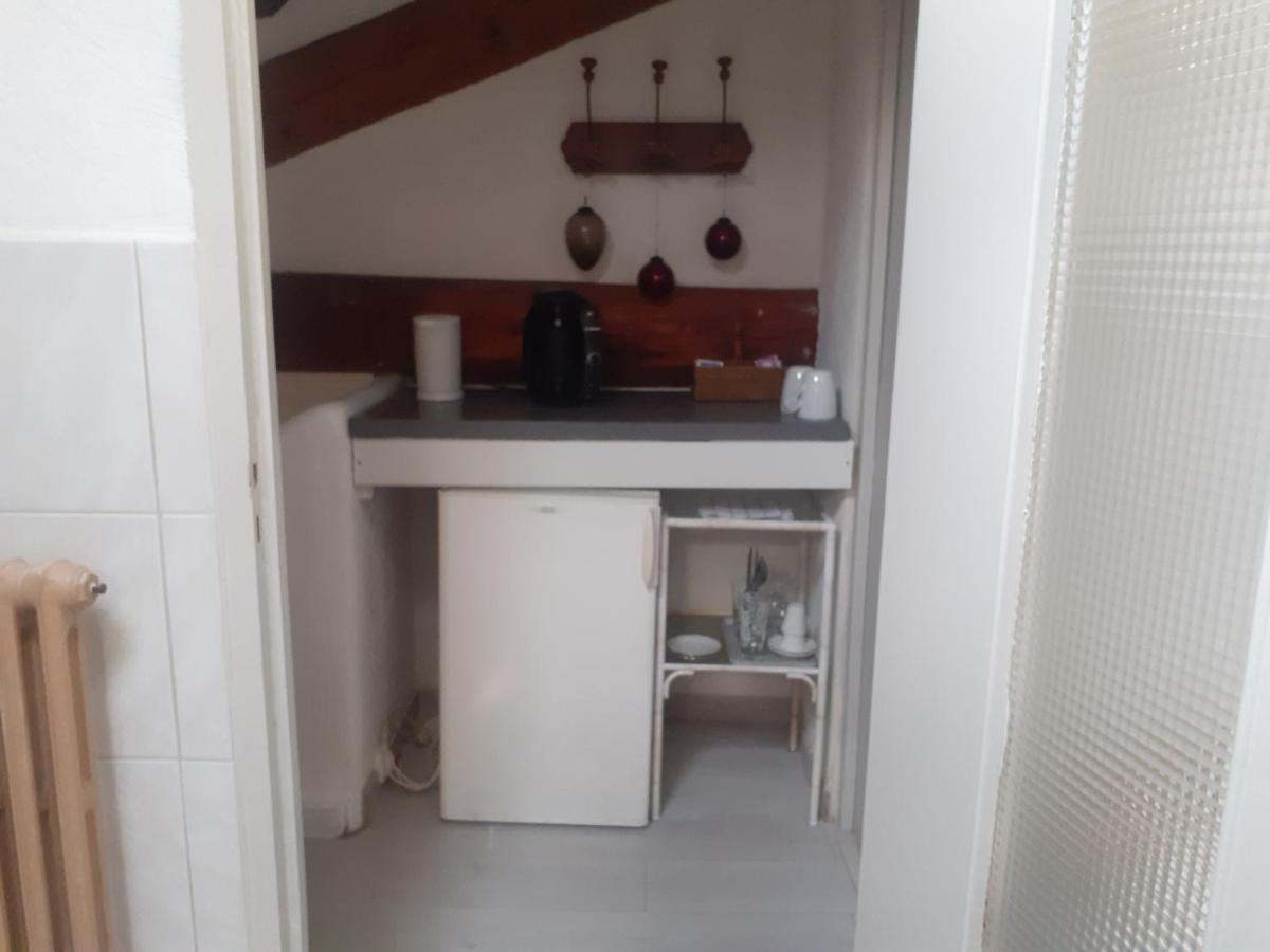 Chambre Dans Une Grande Maison Entre Canal Du Midi Et Centre Ville 베지에 외부 사진